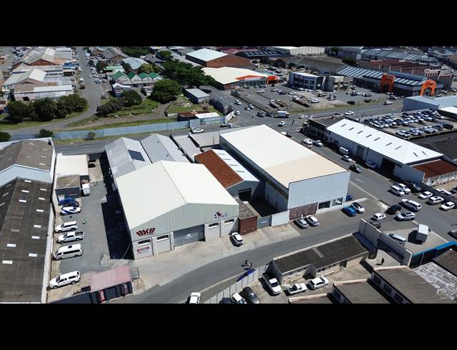 3,200M² WAREHOUSE FOR SALE IN EAST LONDON CENTRAL